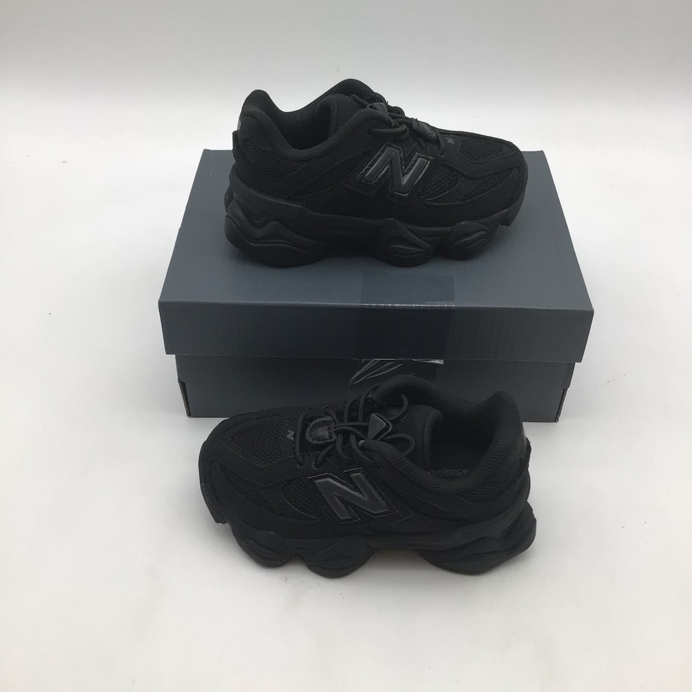 New Balance 9060 Triple Black Toddler‎ Kids Sneakers IV9060BB Size 7 US NEW